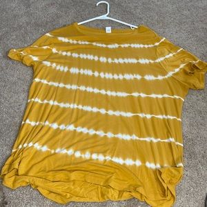 Old navy yellow shirt